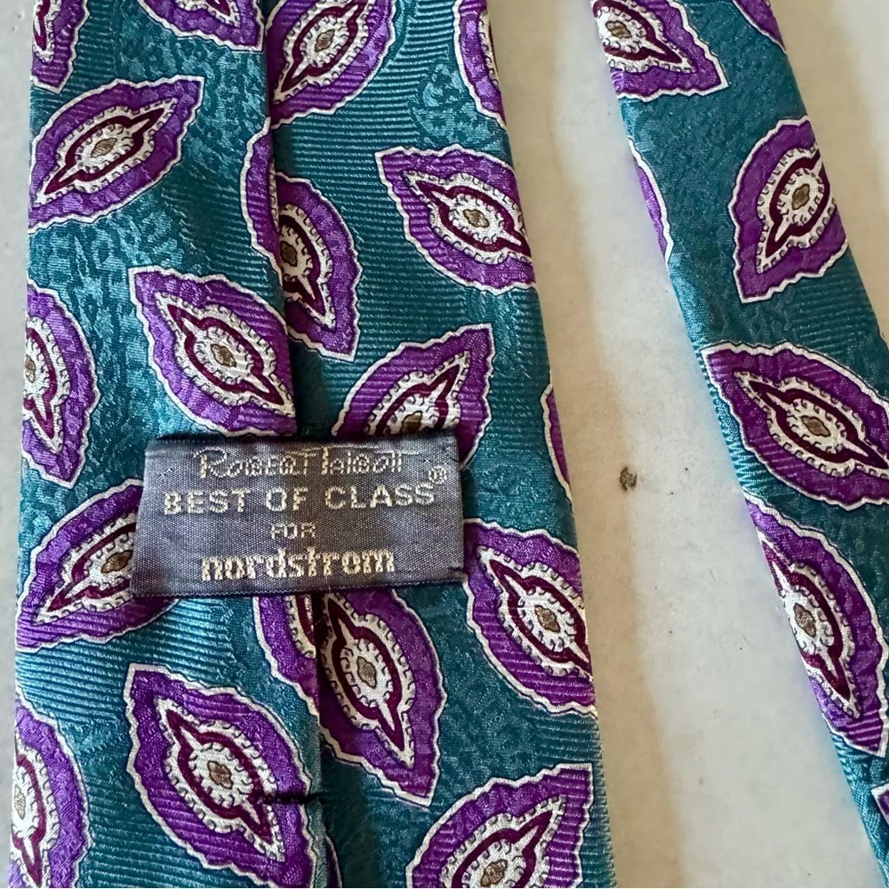 Robert TALBOTT Best Of Class For Nordstrom Mens 100 % Silk Tie Vintage Paisley